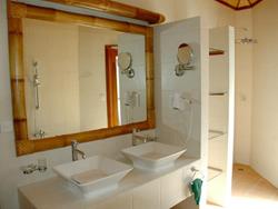 Thulhagiri Island Resort - Maldives. Bathroom.